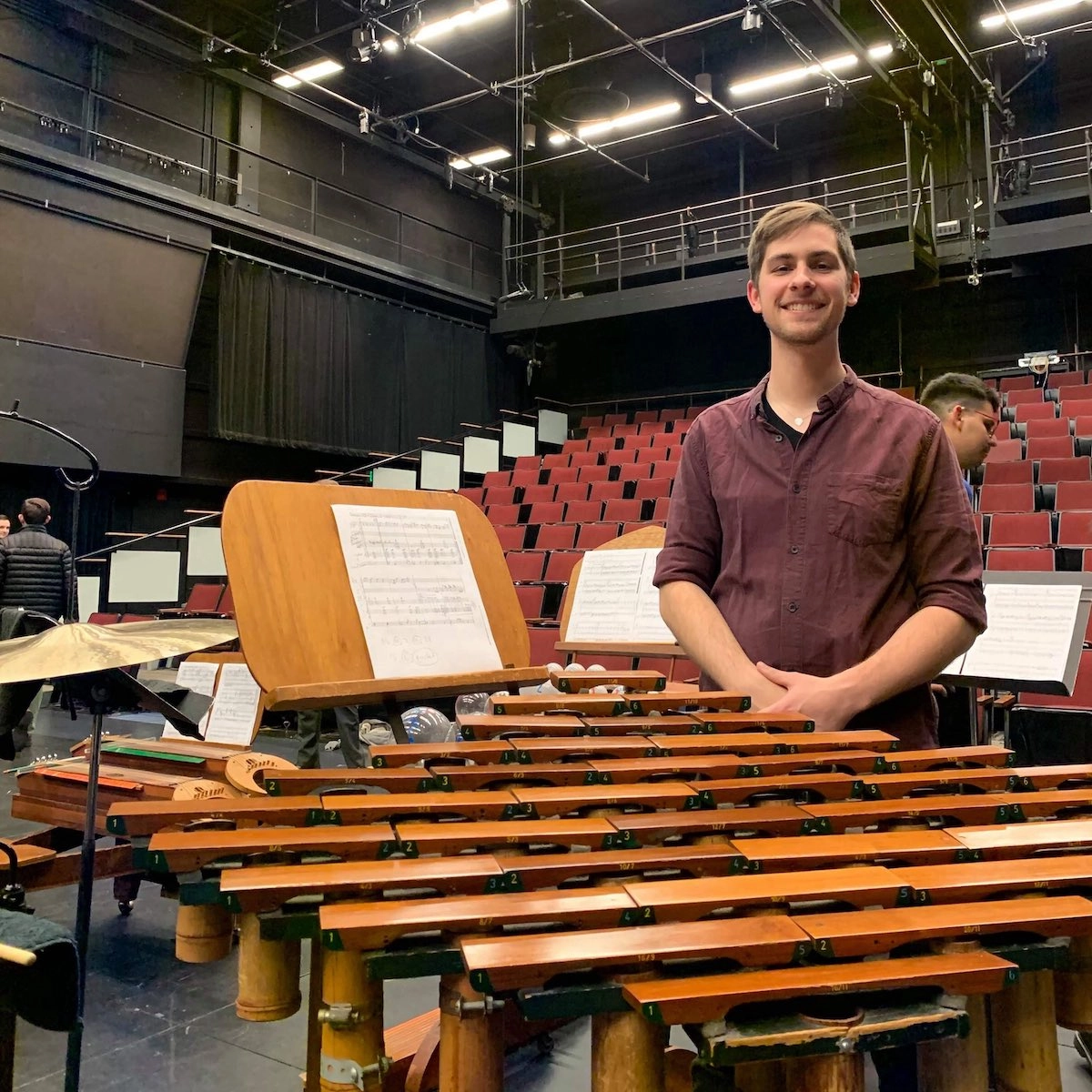 mason with a diamond marimba